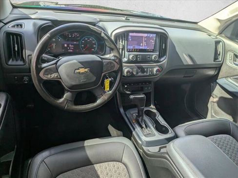 Used 2019 Chevrolet Colorado Z71 AWD/4WD image 16