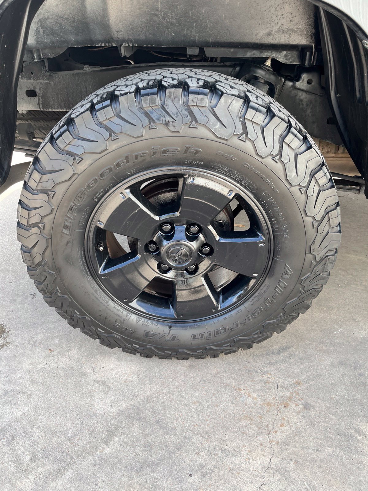 Used 2017 Toyota Tacoma SR w/ SR Convenience Package RWD image 25