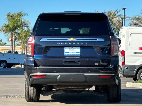 Used 2024 Chevrolet Suburban LT image 5