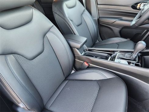 New 2026 Jeep Compass Latitude image 9