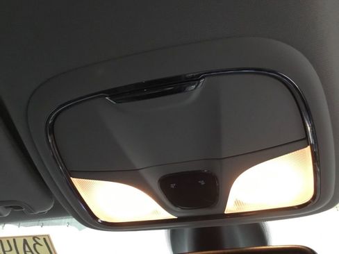 Used 2022 Jeep Cherokee Trailhawk image 35