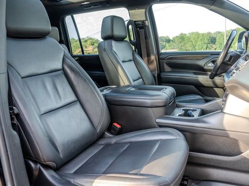 Used 2021 Chevrolet Suburban Z71 AWD/4WD image 33