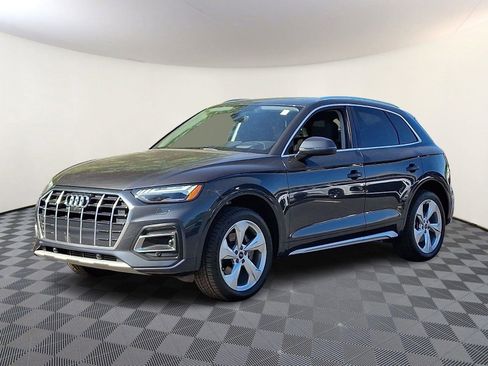 Used 2021 Audi Q5 Prestige w/ Prestige Package AWD/4WD image 3