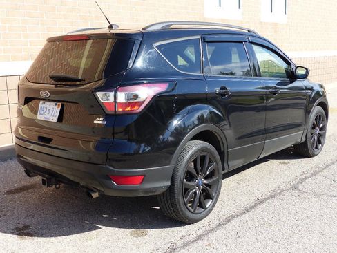Used 2017 Ford Escape SE w/ Equipment Group 201A AWD/4WD image 10