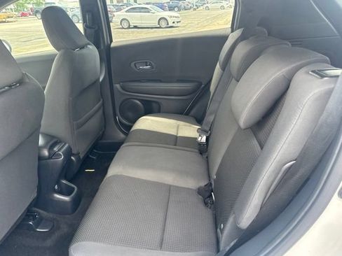 Used 2021 Honda HR-V Sport image 11
