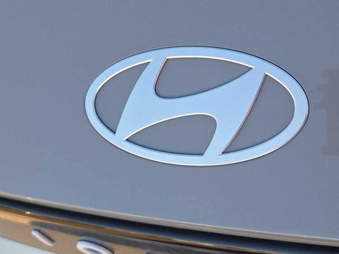 New 2026 Hyundai Ioniq 5 SEL image 12