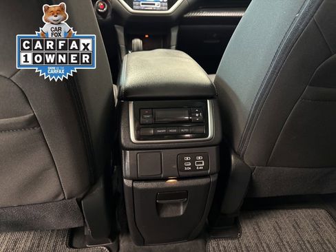 Used 2025 Subaru Ascent Premium AWD/4WD image 14