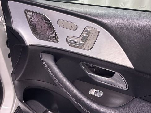 Used 2024 Mercedes-Benz GLS 450 4MATIC image 36