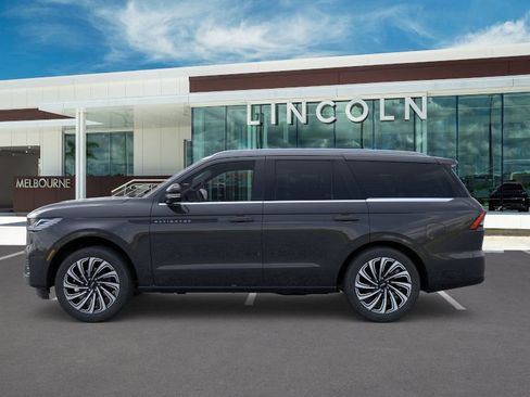 New 2025 Lincoln Navigator Black Label image 3