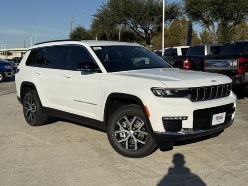 New 2025 Jeep Grand Cherokee L Limited image 2