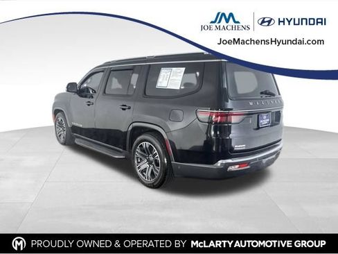 Used 2022 Jeep Wagoneer Series III w/ Convenience Group I AWD/4WD image 9