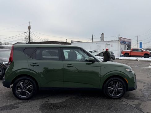 Used 2021 Kia Soul EX FWD image 6