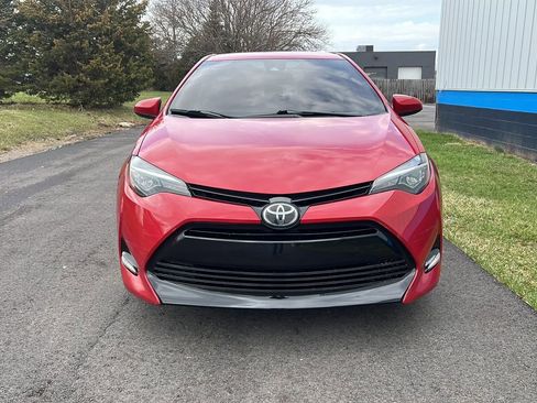 Used 2019 Toyota Corolla LE image 2
