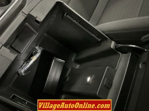 Used 2021 Chevrolet Silverado 2500 LT w/ Convenience Package image 30