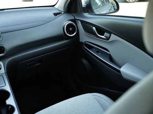 Used 2023 Hyundai Kona SE w/ Cargo Package FWD image 28