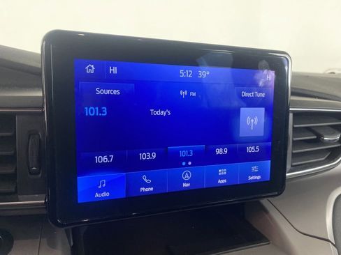 Used 2023 Ford Explorer XLT w/ Equipment Group 202A image 4