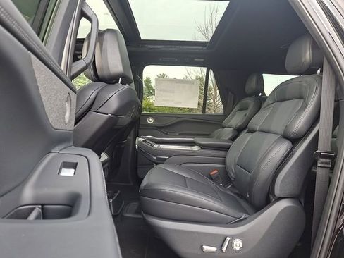New 2026 Lincoln Navigator L Reserve w/ Jet Appearance Package AWD/4WD image 5