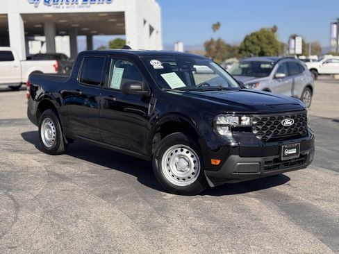 Used 2025 Ford Maverick XL image 2