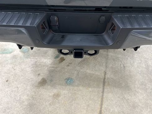 Used 2026 Ford F250 Lariat w/ Black Appearance Package image 34