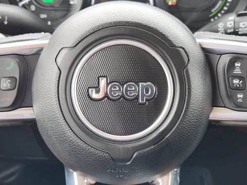 Certified 2025 Jeep Wrangler Sahara image 37