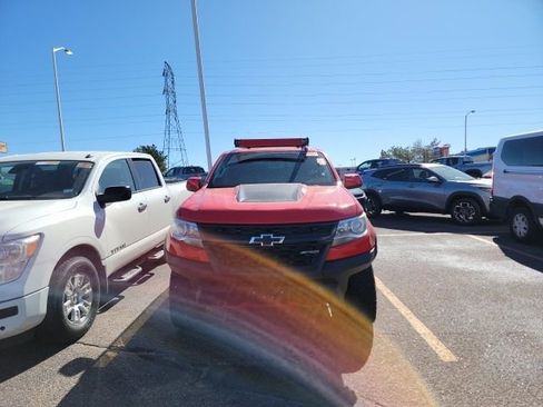Used 2020 Chevrolet Colorado ZR2 image 2