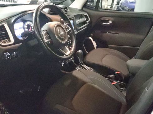 Used 2021 Jeep Renegade Latitude image 19