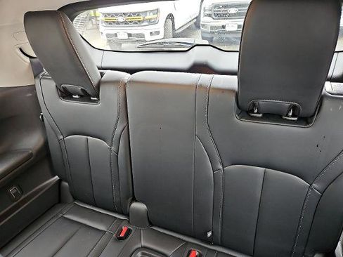 Certified 2023 INFINITI QX60 Luxe w/ Performance Audio Package image 11