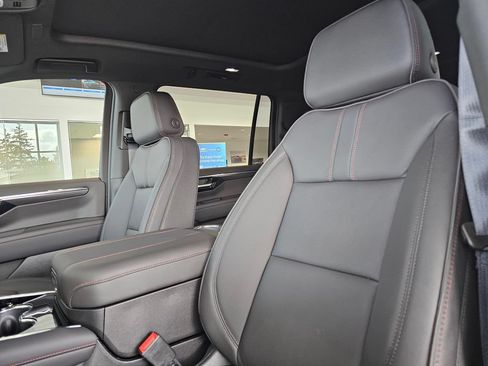 New 2026 Chevrolet Suburban RST w/ RST Capability Package AWD/4WD image 24