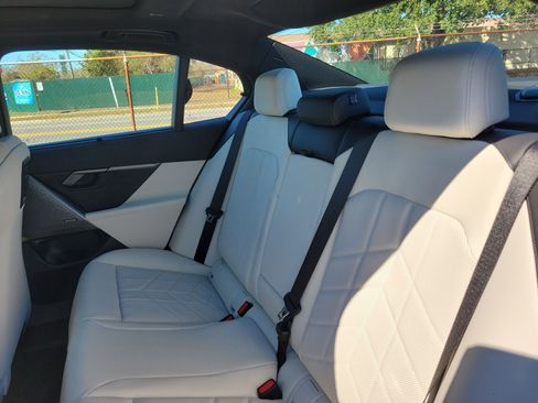 New 2026 BMW 550e xDrive w/ Executive Package image 8