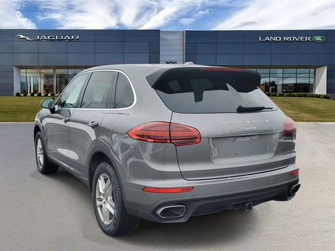 Used 2016 Porsche Cayenne image 2