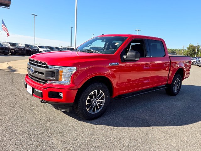 Used 2018 Ford F150 XLT w/ Equipment Group 302A Luxury AWD/4WD image 3