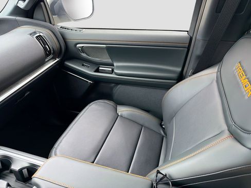 New 2026 Ford Expedition Tremor image 34