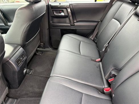 Used 2024 Toyota 4Runner TRD Off-Road Premium image 30