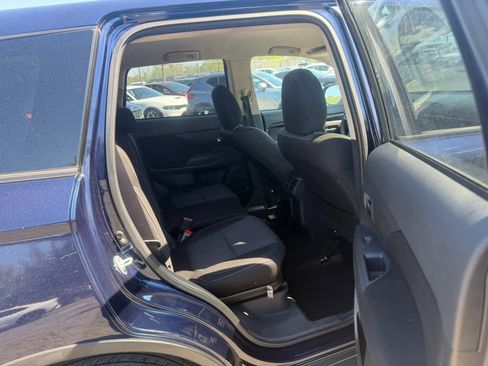 Used 2020 Mitsubishi Outlander ES AWD/4WD image 28