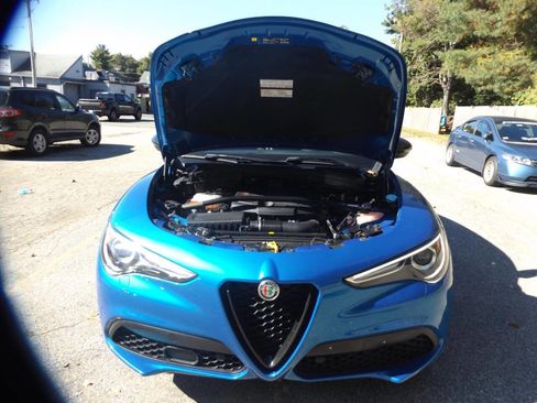 Used 2022 Alfa Romeo Stelvio Veloce image 10