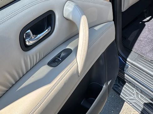 Used 2019 Nissan Armada Platinum w/ Interior Lighting Package AWD/4WD image 14