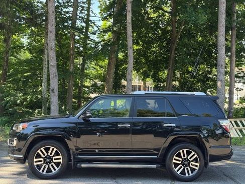 Used 2019 Toyota 4Runner Limited AWD/4WD image 9