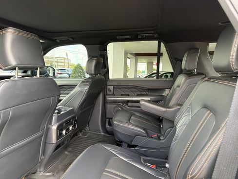 Used 2024 Ford Expedition Platinum RWD image 18