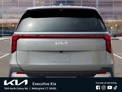 New 2026 Kia Carnival EX FWD image 13