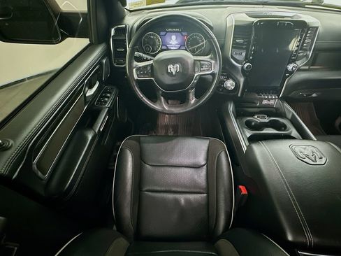 Used 2024 RAM 1500 Laramie AWD/4WD image 9