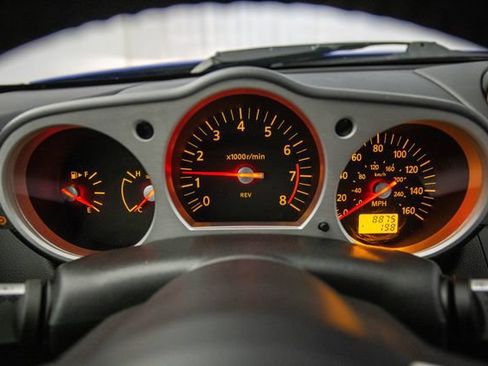 Used 2005 Nissan 350Z Coupe w/ (N93) Cargo Convenience Pkg RWD image 8