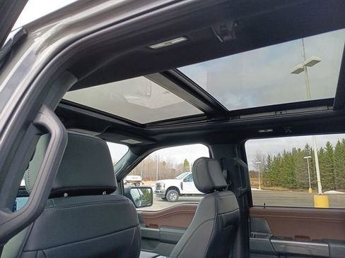 Used 2021 Ford F150 Lariat w/ Equipment Group 502A High image 3