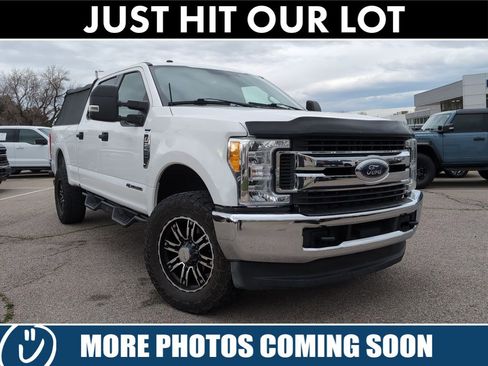 Used 2017 Ford F250 XLT image 3