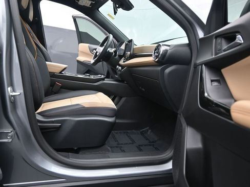 Used 2026 Chevrolet Equinox ACTIV FWD image 17