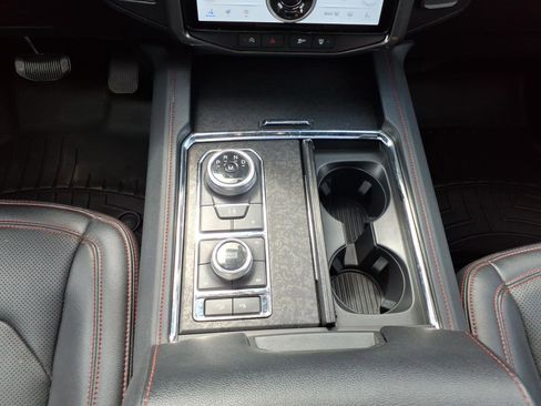 Used 2024 Ford Expedition Limited AWD/4WD image 20