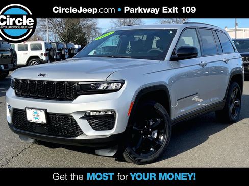 Certified 2024 Jeep Grand Cherokee Limited w/ Black Appearance Package image 1