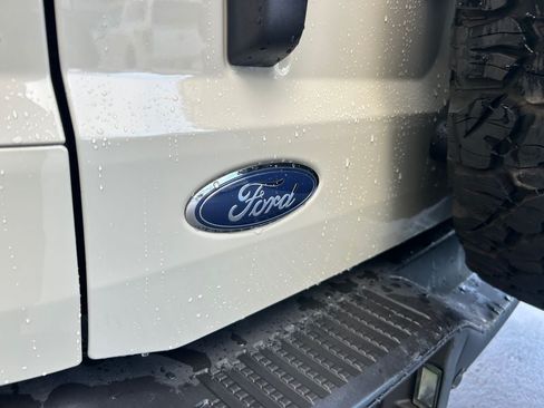 Used 2025 Ford Bronco Badlands AWD/4WD image 32