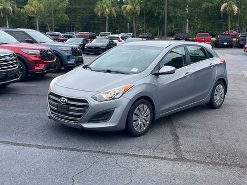 Used 2016 Hyundai Elantra GT FWD image 1
