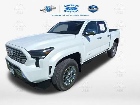 Used 2025 Toyota Tacoma Limited AWD/4WD image 66