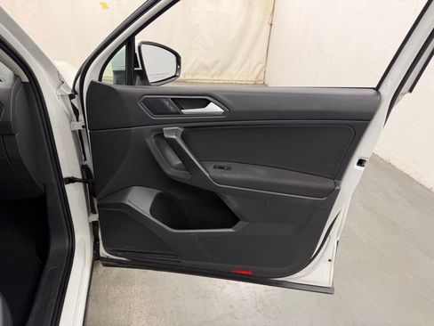 Used 2021 Volkswagen Tiguan S FWD image 9